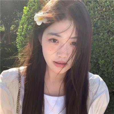 我的同桌是校花